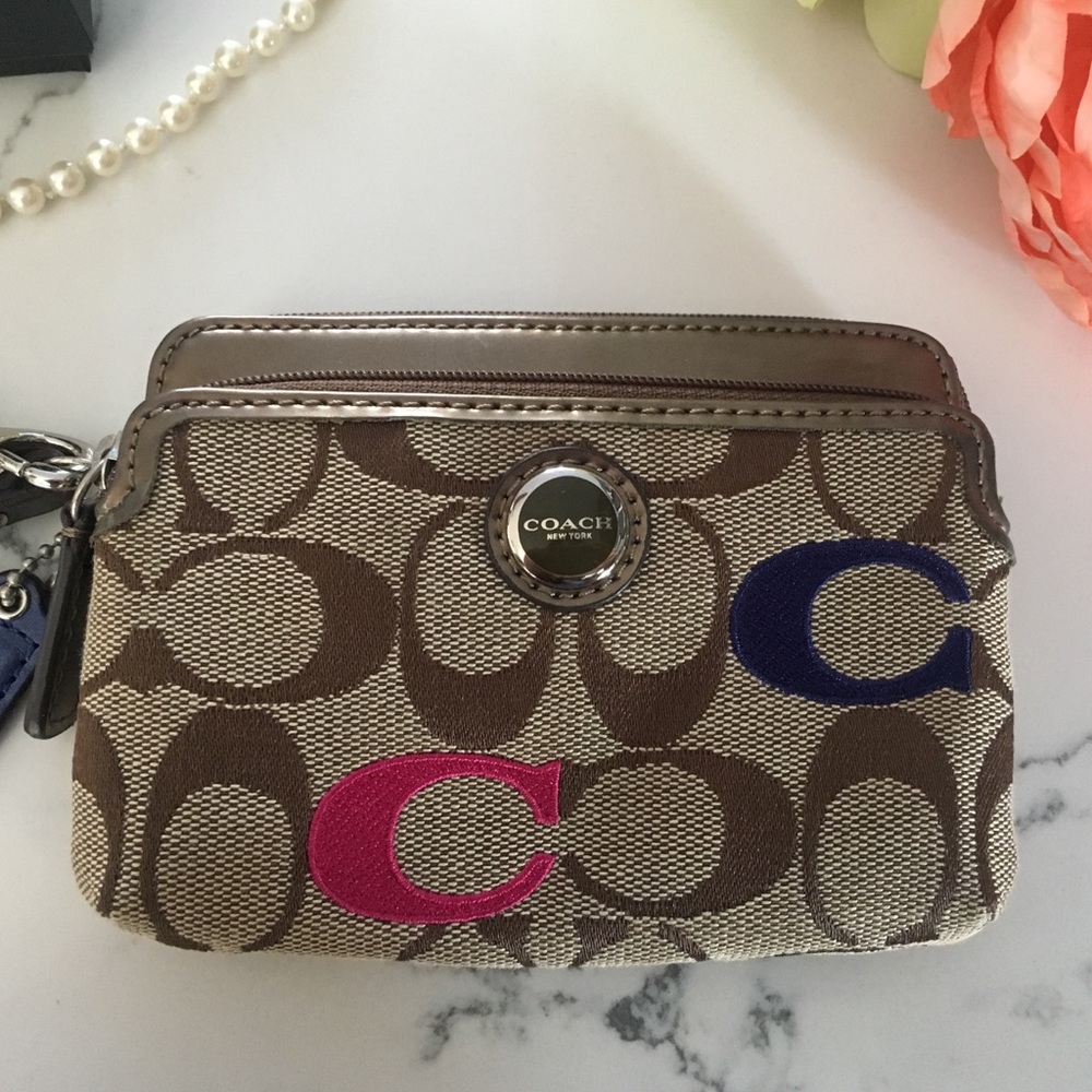 Coach wristlet NWOT
